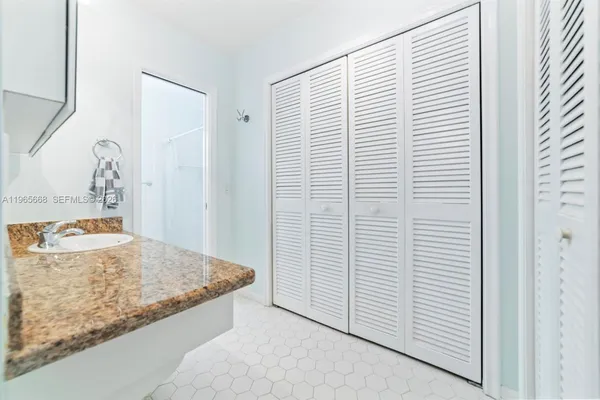 $595,000 | 120 Southeast 3rd Avenue, Dania Beach, FL 33004