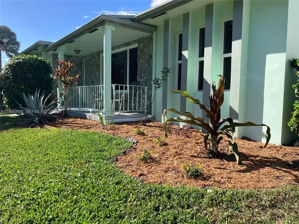 $595,000 | 120 Southeast 3rd Avenue, Dania Beach, FL 33004