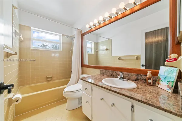 $595,000 | 120 Southeast 3rd Avenue, Dania Beach, FL 33004