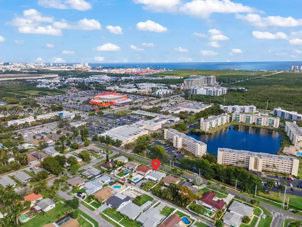 $595,000 | 120 Southeast 3rd Avenue, Dania Beach, FL 33004