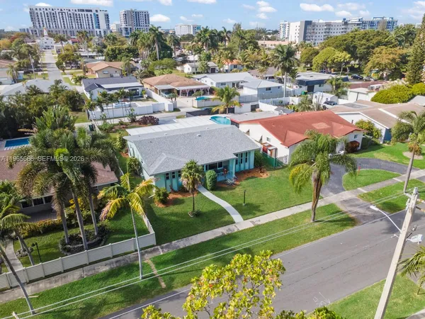 $595,000 | 120 Southeast 3rd Avenue, Dania Beach, FL 33004