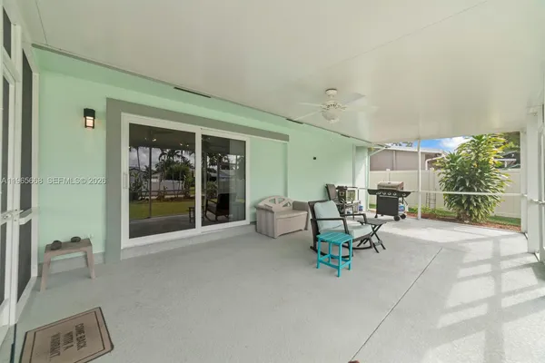 $595,000 | 120 Southeast 3rd Avenue, Dania Beach, FL 33004