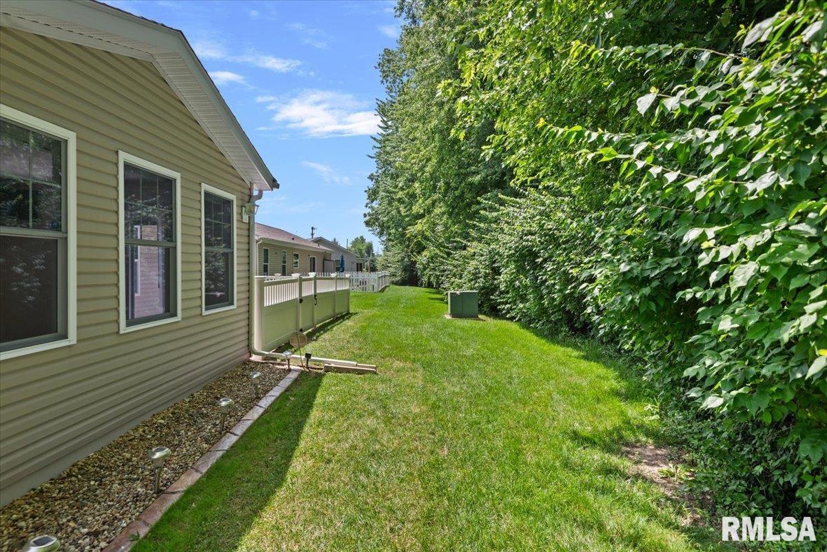 2800 Vía Rosso, Unit 631 Springfield, IL 62703 - Photo 32 of 39