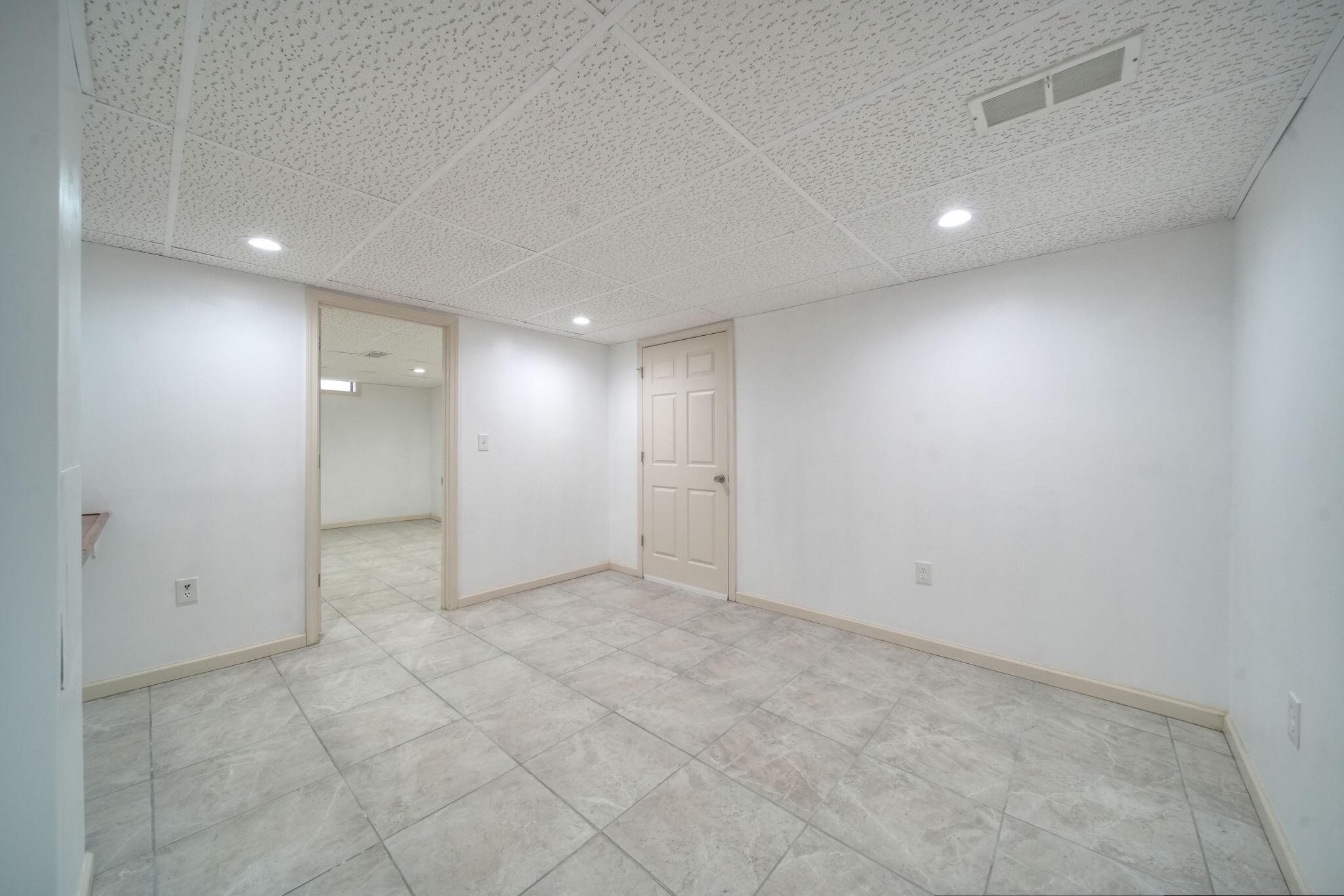 3307 McCain Road Jackson, MI 49203 - Photo 35 of 43 office