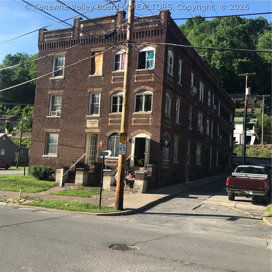 589 Stratton Street, Unit B4 Logan, WV 25601 - Photo 1 of 3 Gallery Image 1
