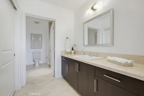 $1,290,000 | 402 Rockefeller, Unit 406, Irvine, CA 92612