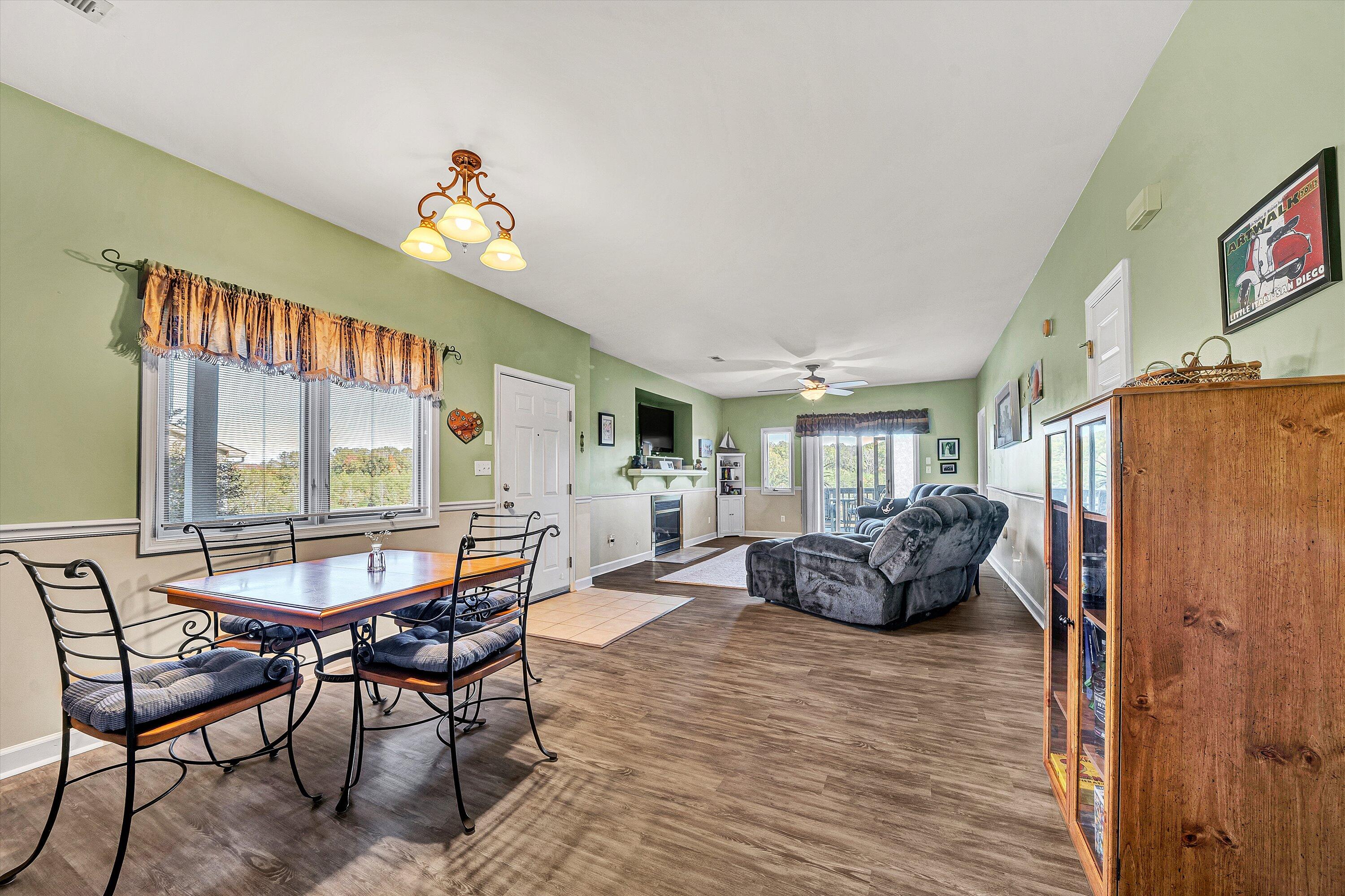 1103 Mariners Way, Unit 1 Huddleston, VA 24104 - Photo 12 of 27 a living room with furniture