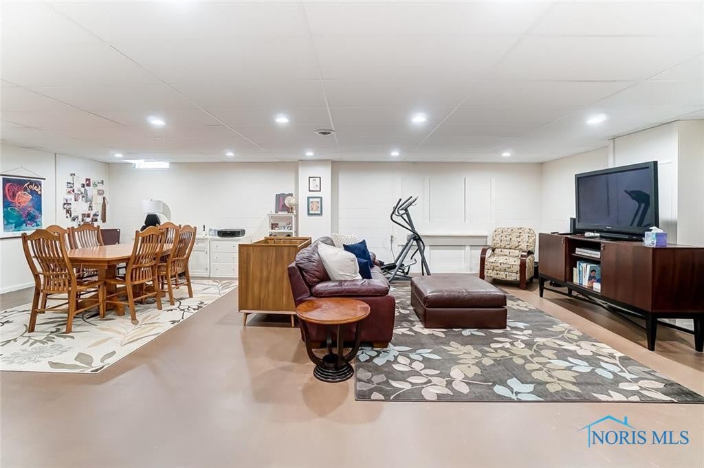 29181 Bates Road Perrysburg, OH 43551 - Photo 33 of 49 Gallery Image 33