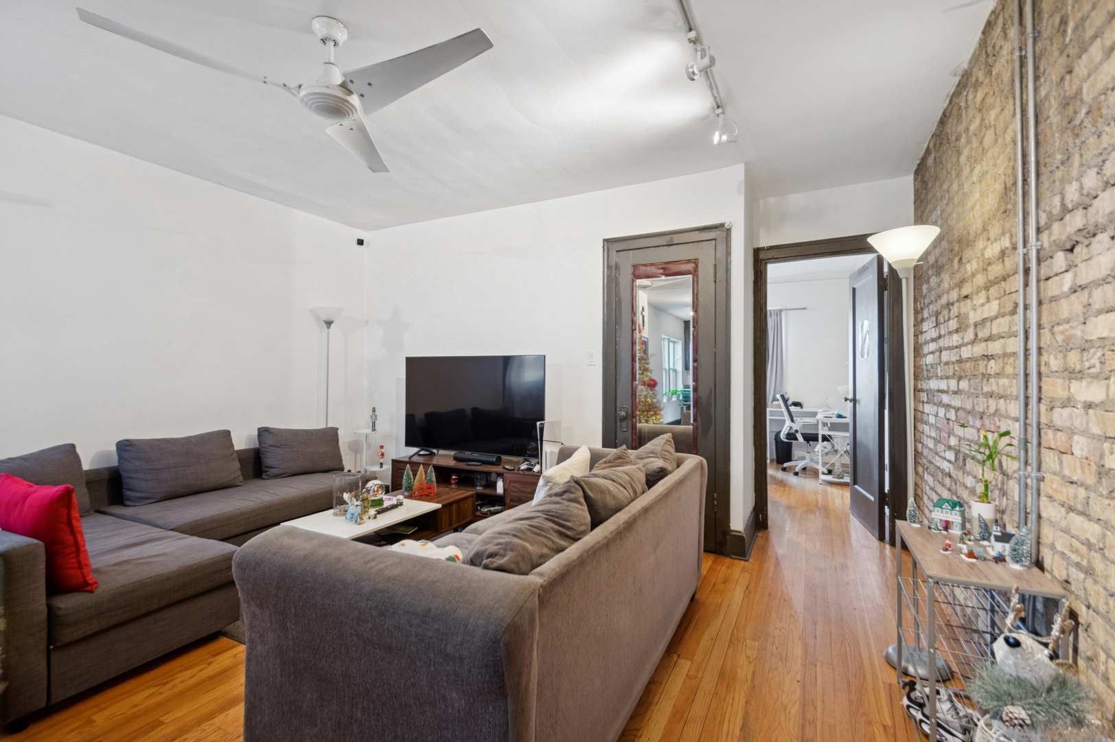 6238 North Broadway, Unit 3N Chicago, IL 60660 - Photo 3 of 13