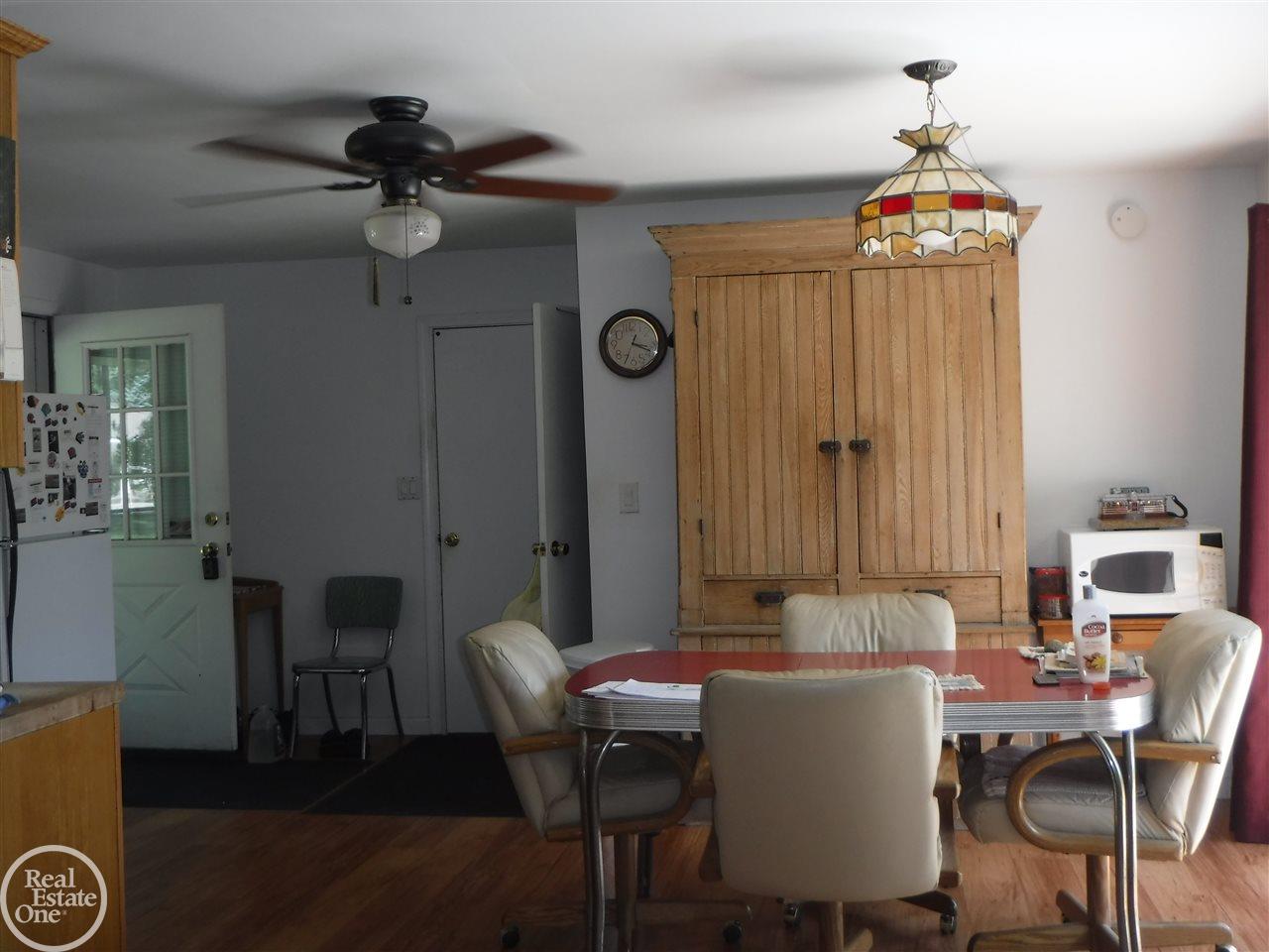 4585 Rattek Road Clarkston, MI 48346 - Photo 12 of 41 31299519-11.JPG