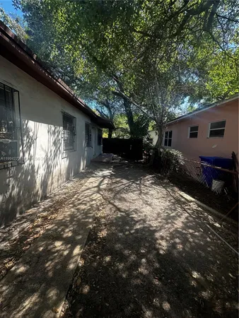 $1,550 | 112 Northeast 63rd Street, Unit 112, Miami, FL 33138