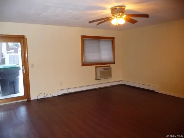 $2,300 | 12 Shelley Court, Middletown, NY 10941