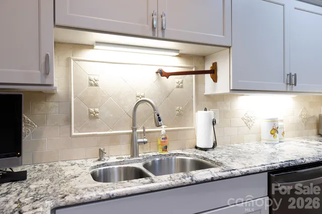 a close view of sink and tap