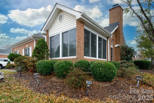 $439,000 | 11349 Olde Turnbury Court, Charlotte, NC 28277
