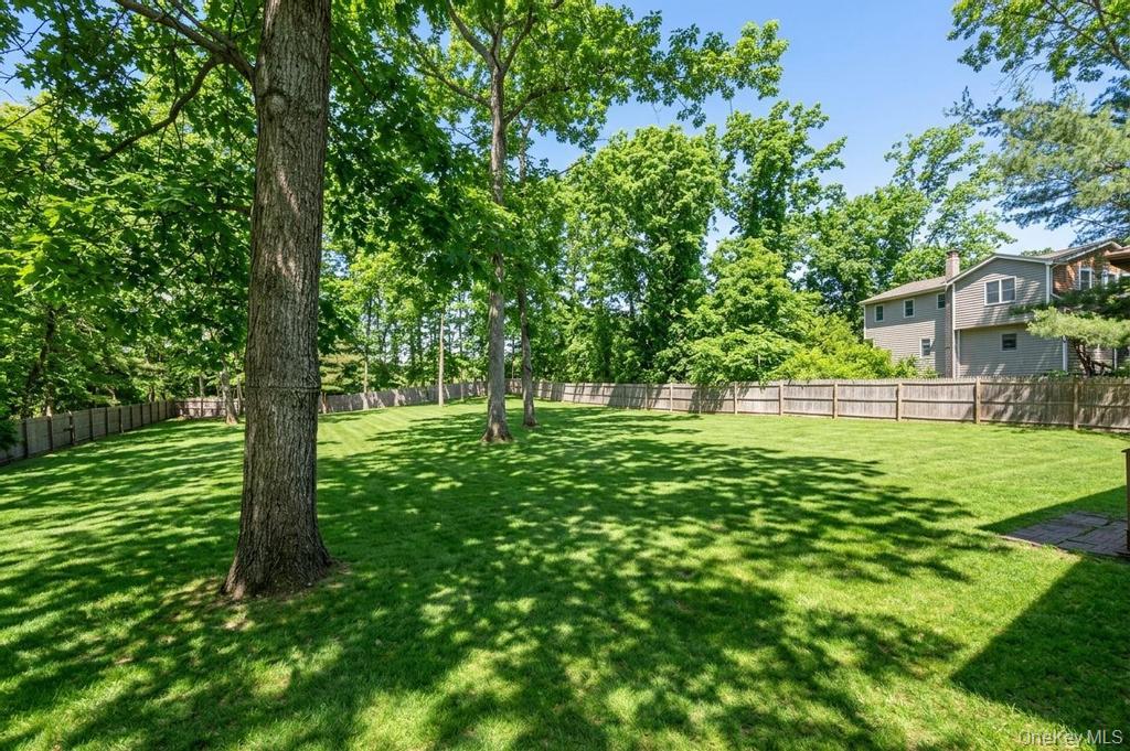 34 Giant Oak Road Ridge, NY 11961 - Photo 11 of 48