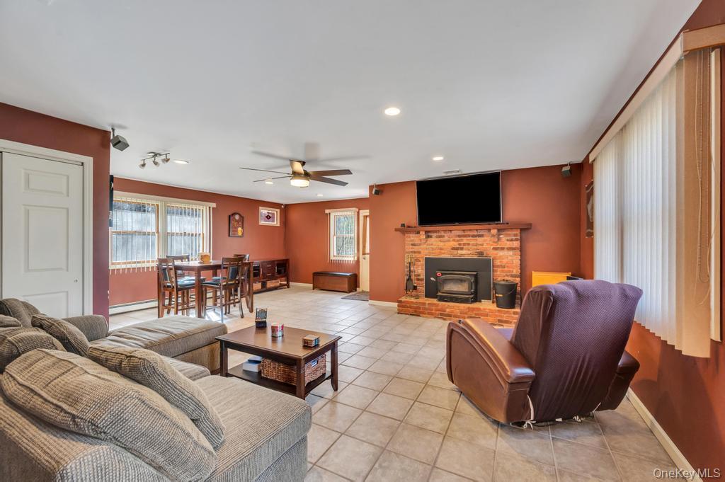 34 Giant Oak Road Ridge, NY 11961 - Photo 22 of 48