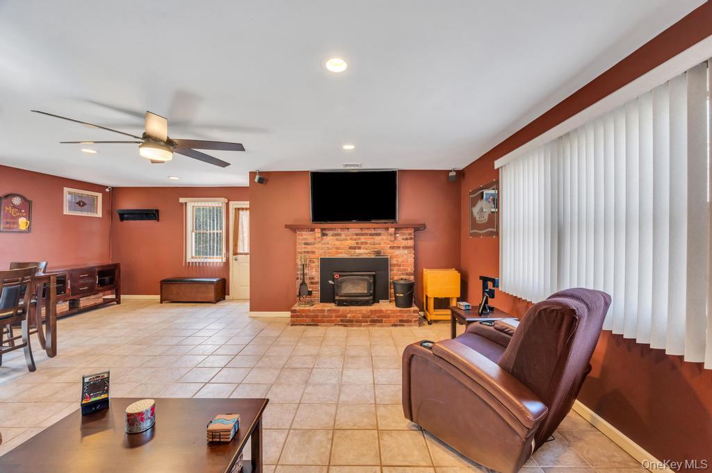 34 Giant Oak Road Ridge, NY 11961 - Photo 23 of 48