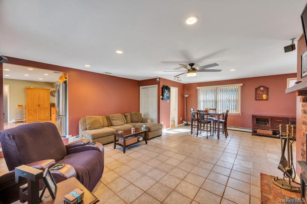 34 Giant Oak Road Ridge, NY 11961 - Photo 26 of 48