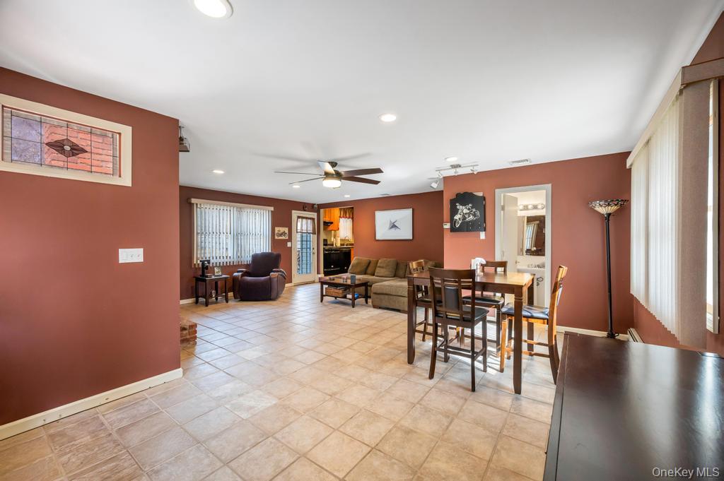 34 Giant Oak Road Ridge, NY 11961 - Photo 28 of 48