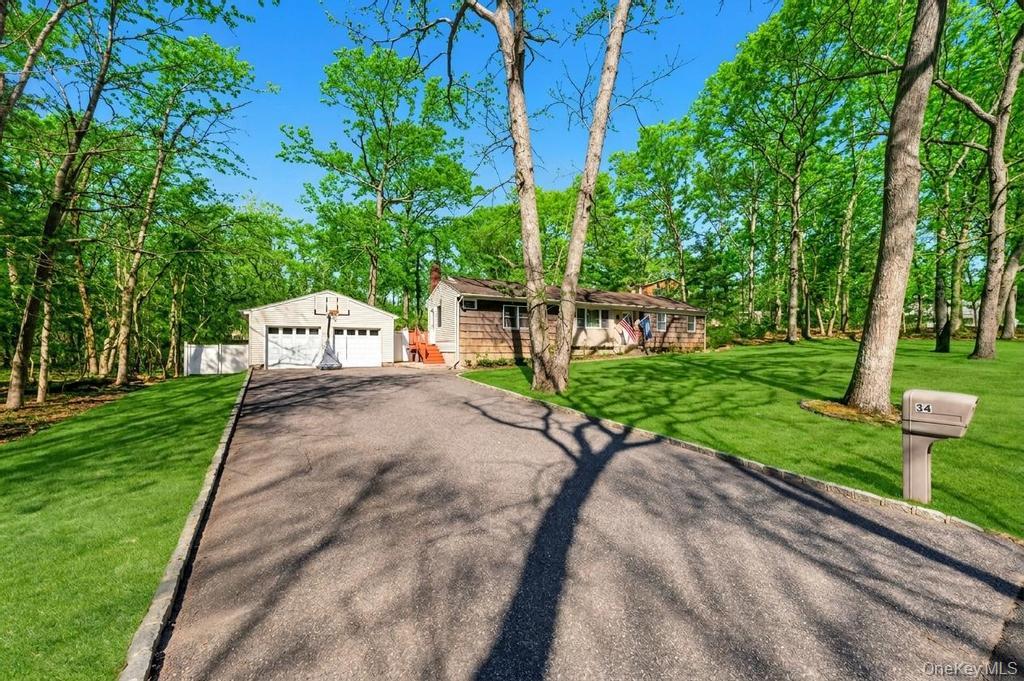 34 Giant Oak Road Ridge, NY 11961 - Photo 4 of 48