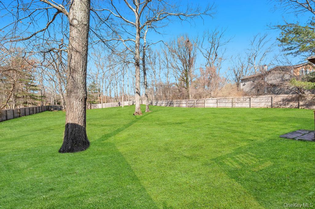 34 Giant Oak Road Ridge, NY 11961 - Photo 10 of 48
