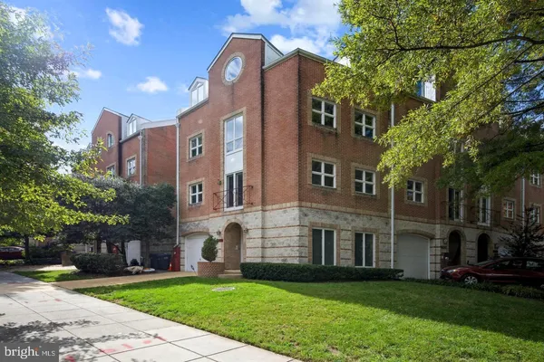 $6,000 | 5330 Connecticut Avenue Northwest, Washington, DC 20015
