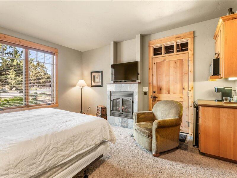 16644 South W Brasada Ranch Road, Unit 109 Powell Butte, OR 97753 - Photo 18 of 29 37-Drew Media