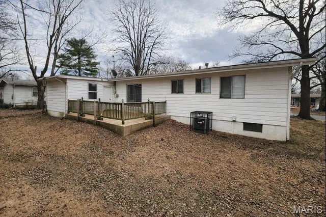 $158,999 | 965 Cheyenne Drive, Florissant, MO 63033