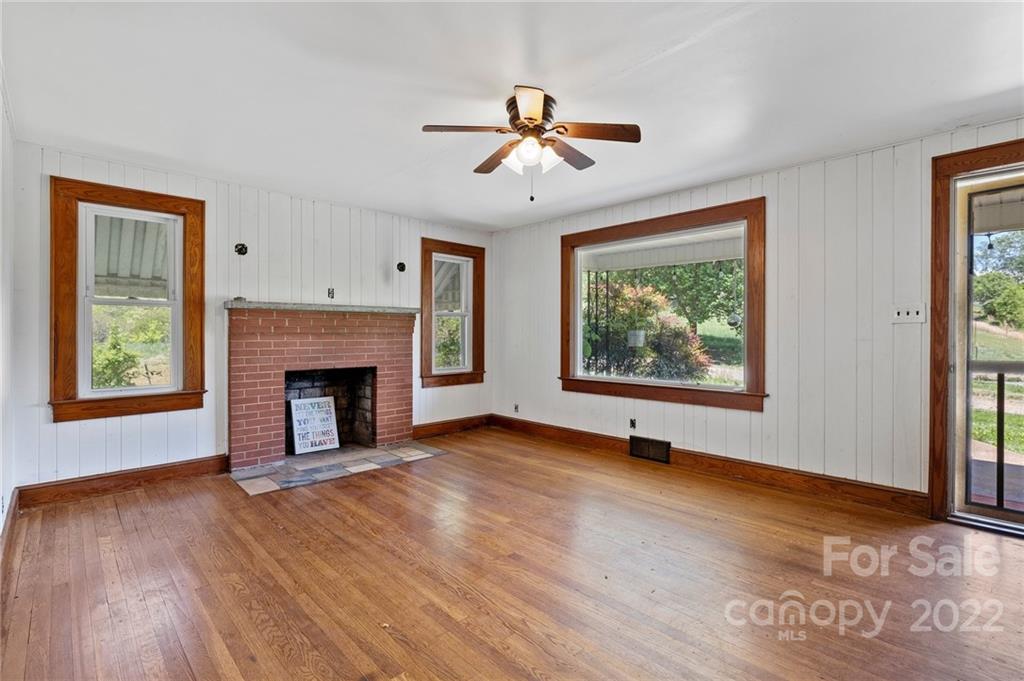52 Huffman Road Asheville, NC 28806 - Photo 8 of 38 Gallery Image 8