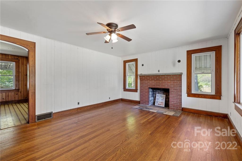 52 Huffman Road Asheville, NC 28806 - Photo 9 of 38 Gallery Image 9