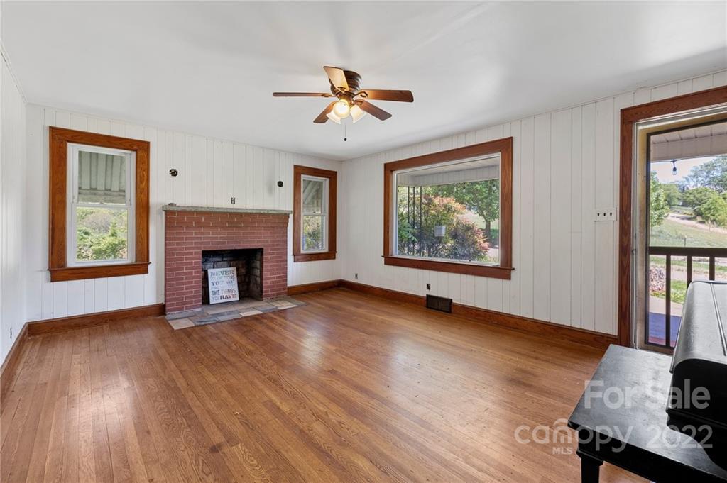 52 Huffman Road Asheville, NC 28806 - Photo 10 of 38 Gallery Image 10
