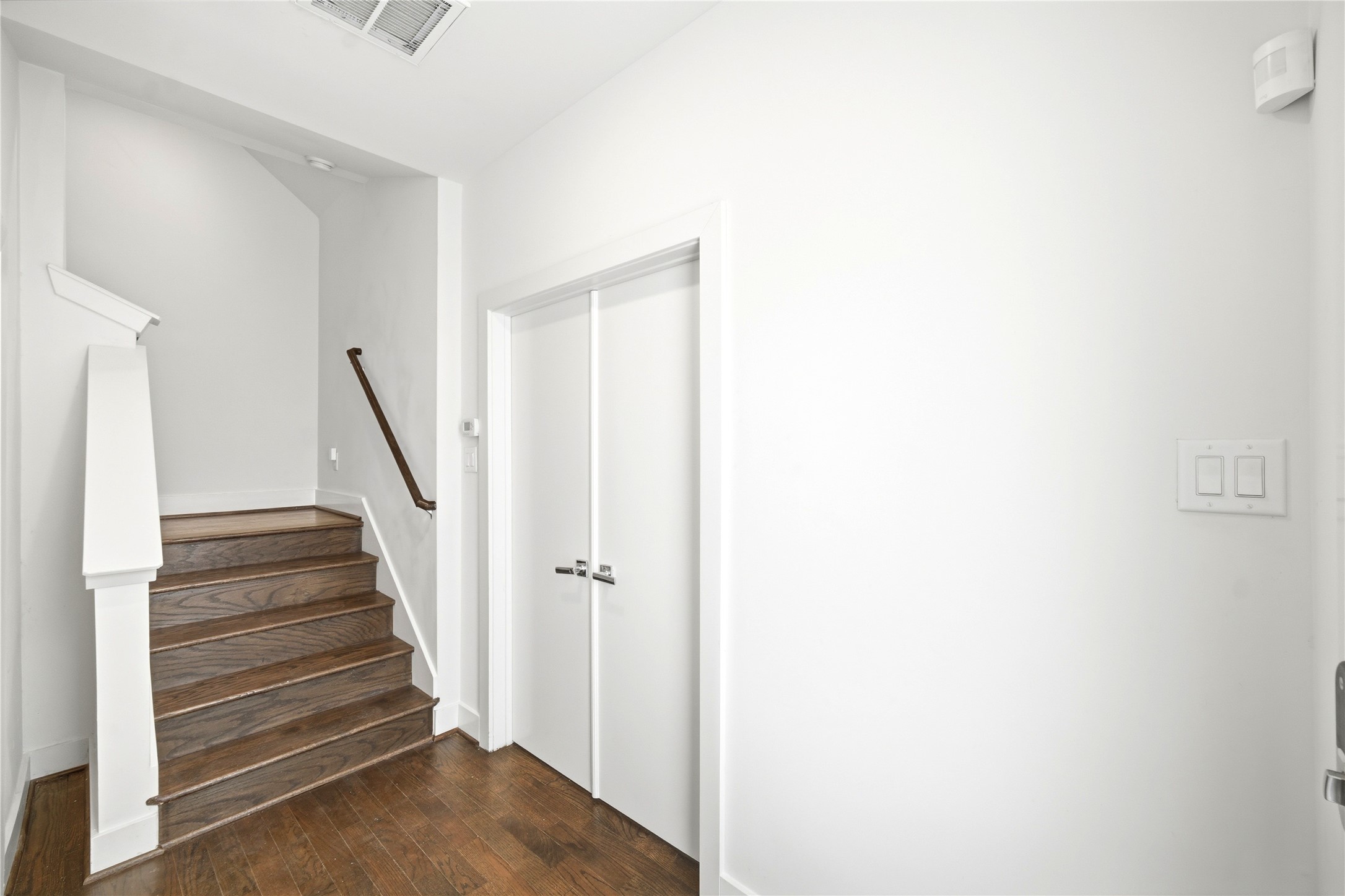 2108 Colorado Street Houston, TX 77007 - Photo 8 of 50