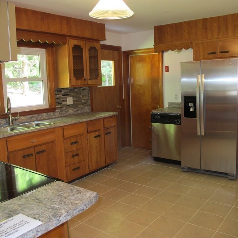 611 South Barre Road Barre, MA 01005 - Photo 14 of 41