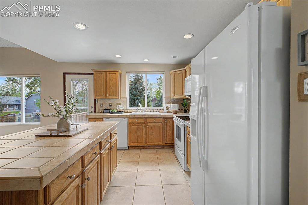 6565 Ramrod Road Colorado Springs, CO 80922 - Photo 10 of 48
