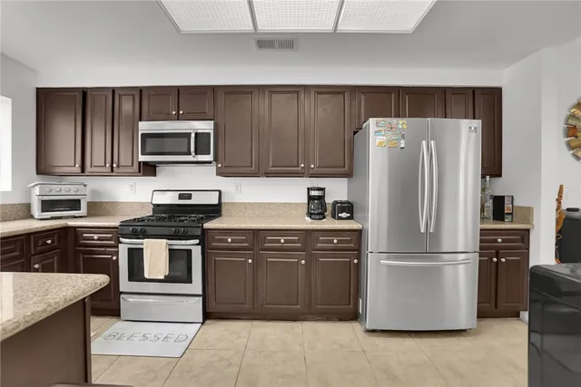 $599,900 | 14031 Astoria Street, Unit 102, Sylmar, CA 91342