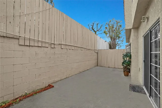 $599,900 | 14031 Astoria Street, Unit 102, Sylmar, CA 91342