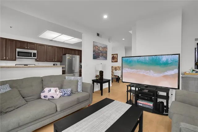 $599,900 | 14031 Astoria Street, Unit 102, Sylmar, CA 91342