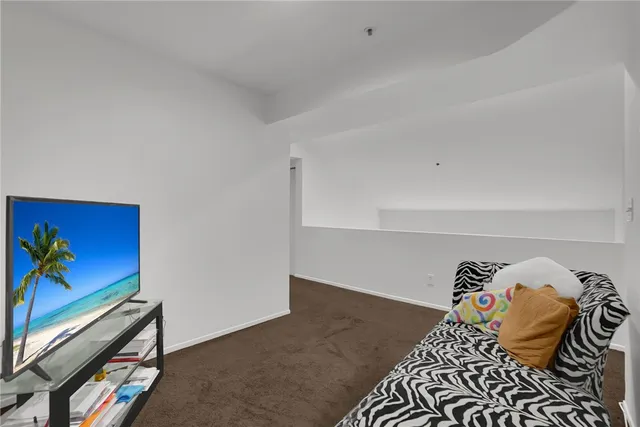 $599,900 | 14031 Astoria Street, Unit 102, Sylmar, CA 91342