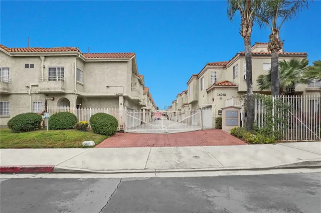 $599,900 | 14031 Astoria Street, Unit 102, Sylmar, CA 91342