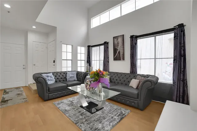 $599,900 | 14031 Astoria Street, Unit 102, Sylmar, CA 91342