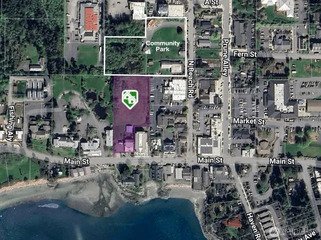 a view of porch with patio