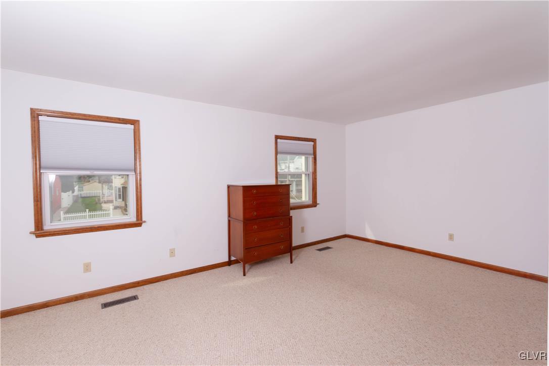 1015 Catasauqua Road Whitehall, PA 18052 - Photo 12 of 24 Gallery Image 12