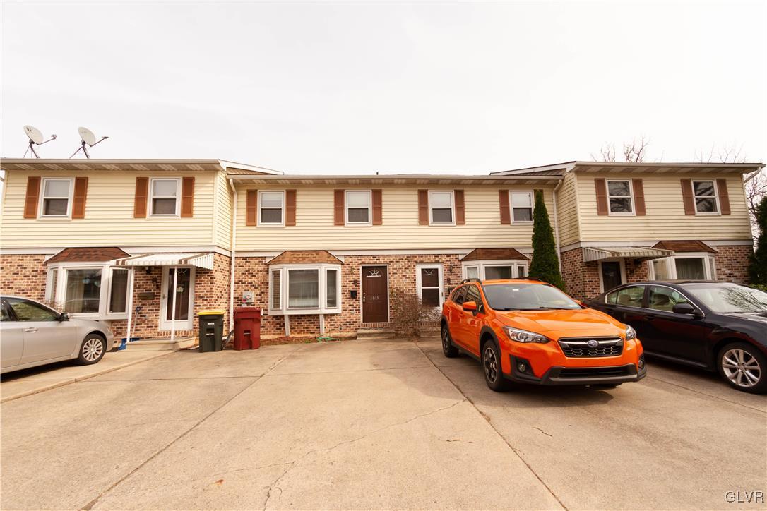1015 Catasauqua Road Whitehall, PA 18052 - Photo 2 of 24 Gallery Image 2