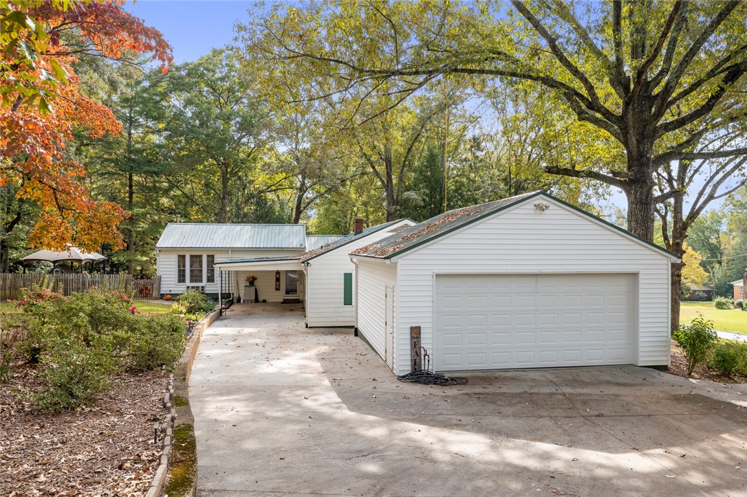 104 North Lovingood Avenue Walhalla, SC 29691 - Photo 5 of 40 Gallery Image 5