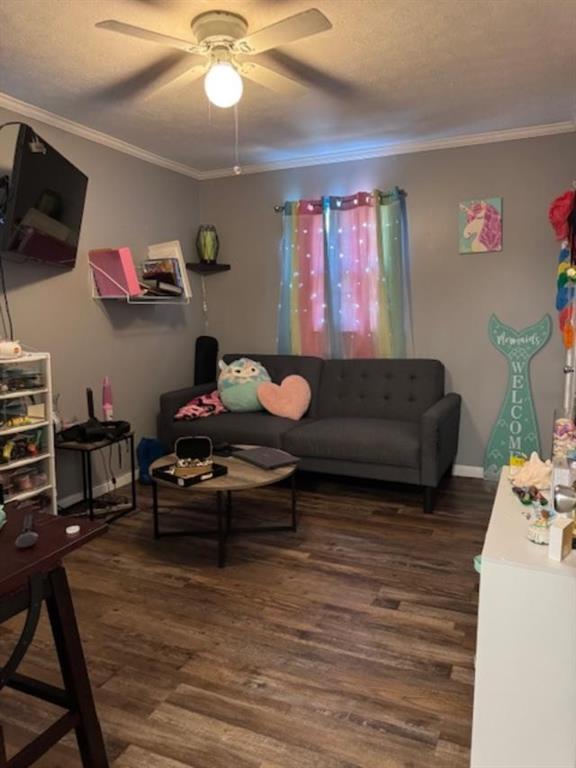 160 Tate Road Cedartown, GA 30125 - Photo 12 of 23 a living room with furniture and a window