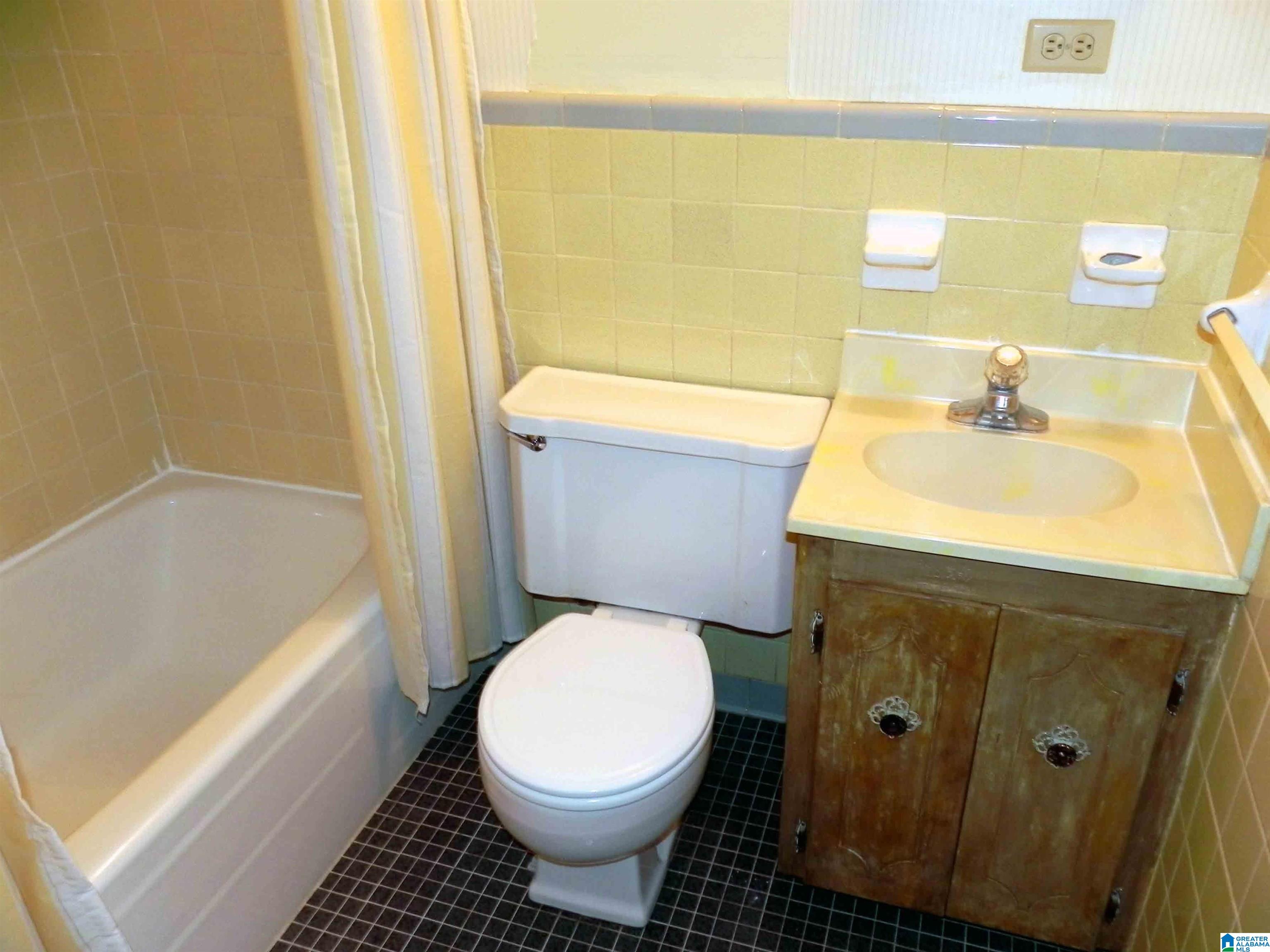 210 West 3rd Street Oxford, AL 36203 - Photo 22 of 35