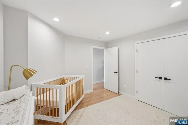 $1,699,000 | 21 B Sterling Place, Edgewater, NJ 07020