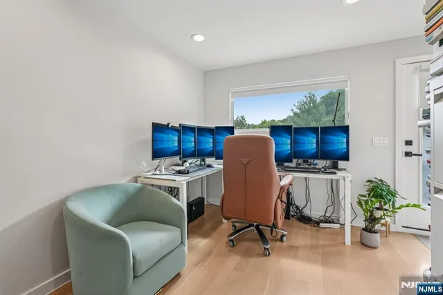 $1,699,000 | 21 B Sterling Place, Edgewater, NJ 07020