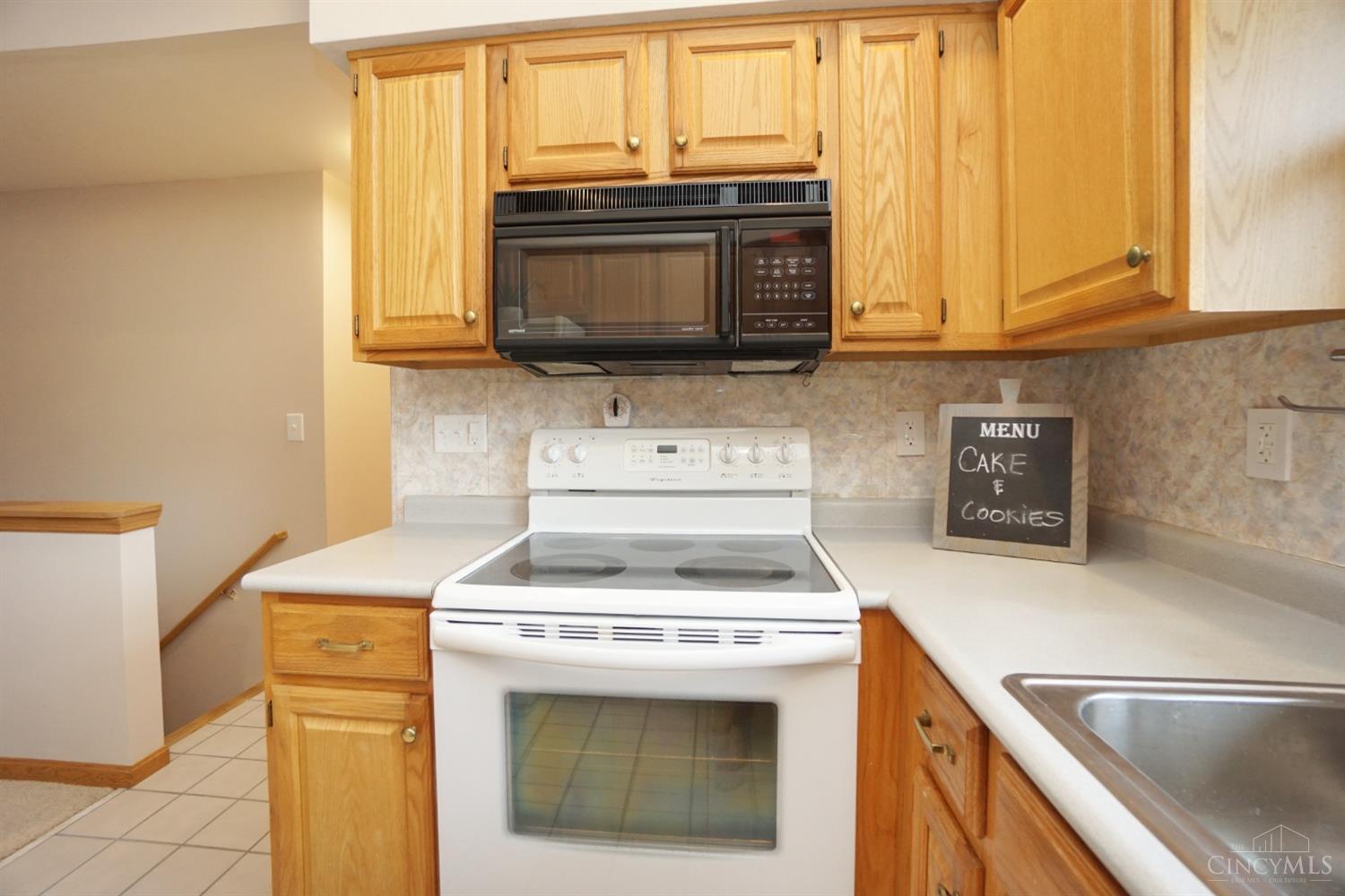 9027 Winton Road Cincinnati, OH 45231 - Photo 15 of 41