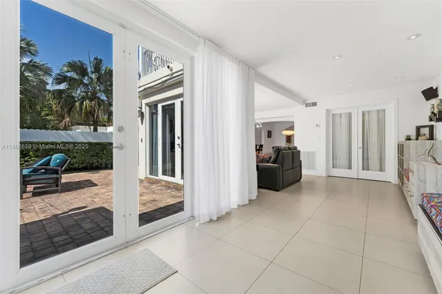 $3,650,000 | 1800 Jefferson Avenue, Miami Beach, FL 33139